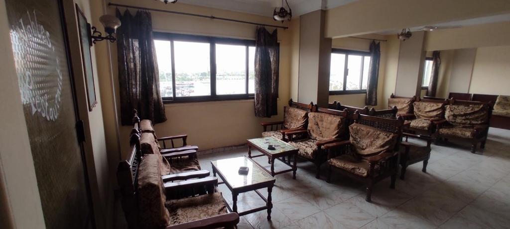 Memnon Hotel Aswan Buitenkant foto